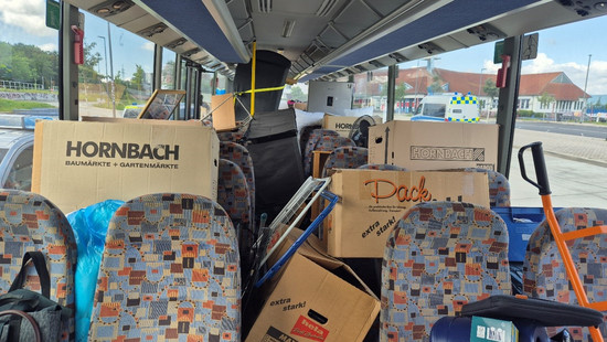 Buskontrolle auf A7 bei Kassel: Mann wollte Umzug mit Reisebus machen
