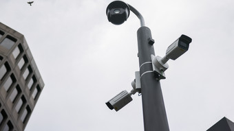 Künstliche Intelligenz lokalisiert 16-jährige Vermisste im Bahnhofsvie