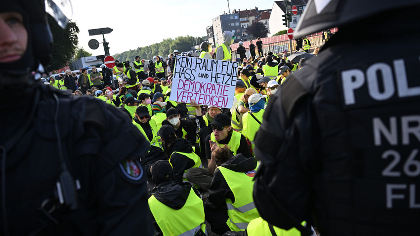 Großer Protest gegen AfD-Parteitag in Essen