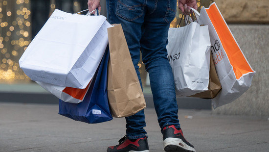 Tarifeinigung im Handel bringt 5 Prozent mehr Lohn in Hessen