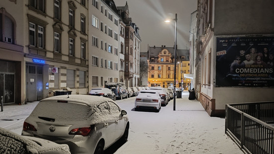 Wintereinbruch in Hessen: Kaum Unfälle und Bahnprobleme