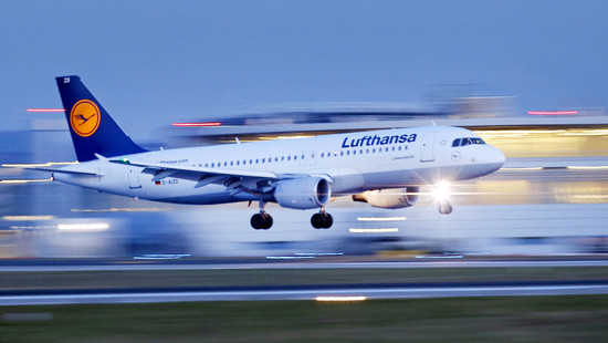 Lufthansa: Trotz Rekordumsatz Gewinnrückgang im Sommer