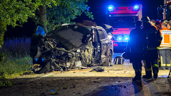 Unfall bei Bensheim: Waffen in Mietwagen-Wrack gefunden