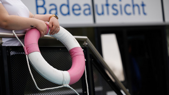 Gewalt im Schwimmbad: Forderung nach mehr Polizeikontrollen