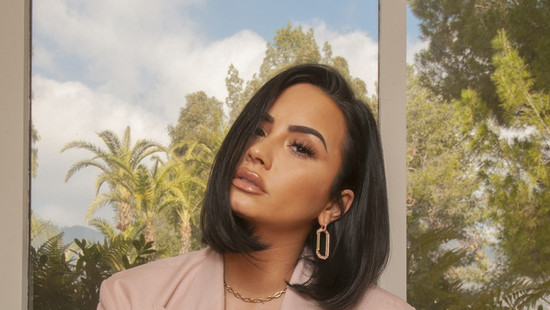 demi lovato: album-werbung in england verboten