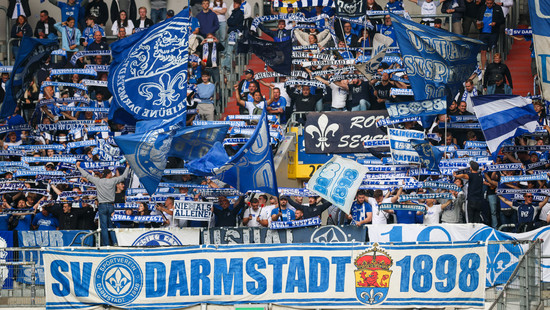 Darmstadt 98 springt nach 3:0-Sieg in Düsseldorf an die Tabellenspitze