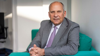 Poseck drängt auf zügigere Gerichtsentscheidung in Sachen AfD