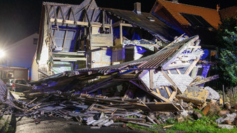 Haus in Ulrichstein-Rebgeshain stürzt ein: Gebäude zum Glück unbewohnt