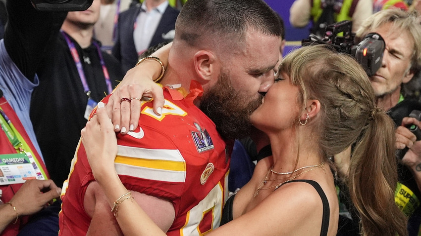 War die Beziehung von Taylor Swift & Travis Kelce nur fake?