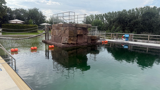 Schwimmbadwoche in Gudensberg mit Arschbomben-Contest