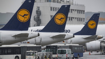 Nach Verlusten: Lufthansa fliegt Milliardengewinn ein Verdi will Geld