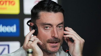 Eintracht-Coach Riera: Fußball wie eine Liebesbeziehung