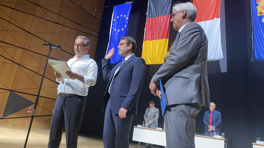 Amtsübergabe in Darmstadt: Hanno Benz ist neuer Oberbürgermeister