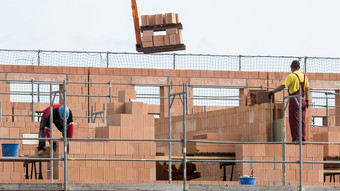 Wohnungsbau in Europa: Rückgang in Deutschland vergleichsweise stark