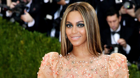 beyoncé: lässt u-bahnen nach konzert länger fahren