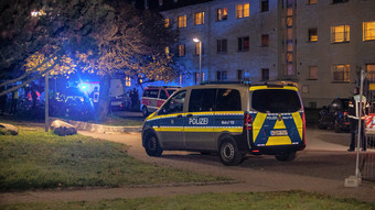 Tödliche Messerstiche in Asylunterkunft: Offenbar Streit unter Paaren