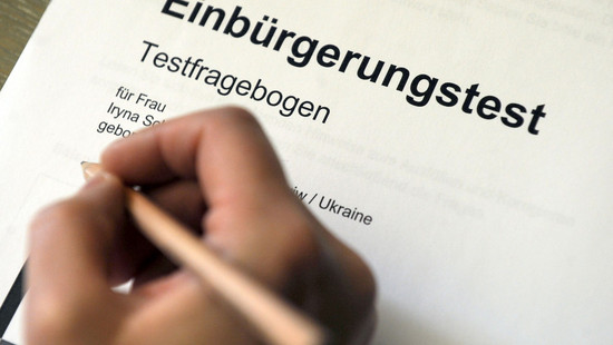 Vereinzelt gefälschte Einbürgerungszertifikate in Hessen aufgedeckt