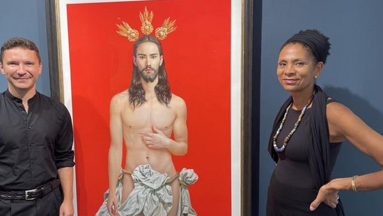 Zu sexy, um fromm zu sein? Skandal-Jesus in Wetzlarer Galerie am Dom