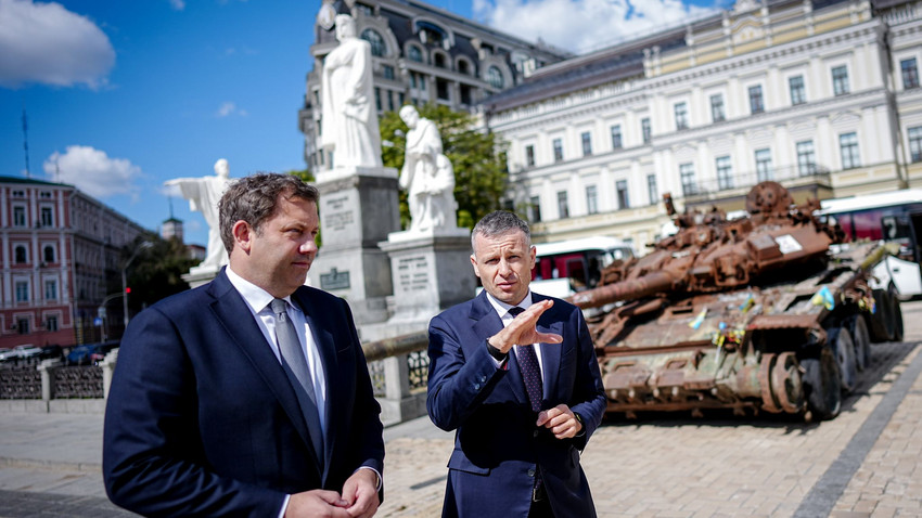 Vizekanzler Klingbeil sondiert in Kiew Sicherheitsgarantien