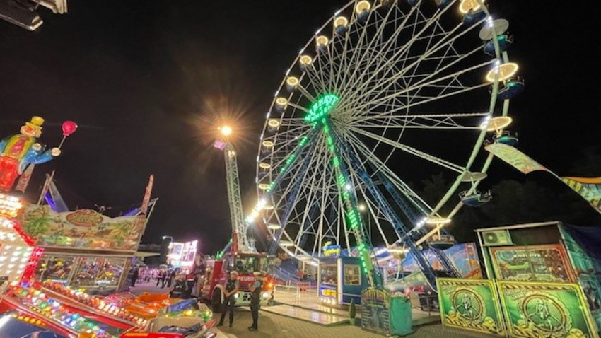 Stromausfall in Usingen: Menschen stecken in Riesenrad fest