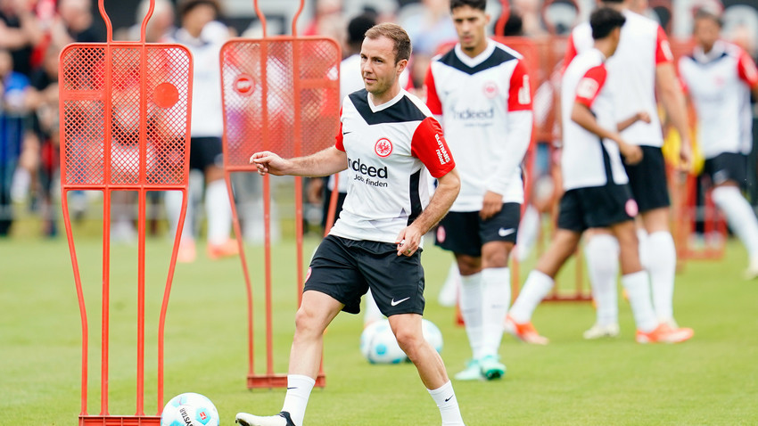Eintracht Frankfurt startet ins Trainingslager in die USA
