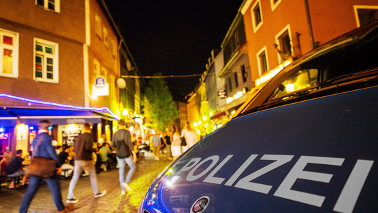 Waffenverbot in "Alt-Sachs": FFH-Reporter begleitet Polizei-Kontrolle
