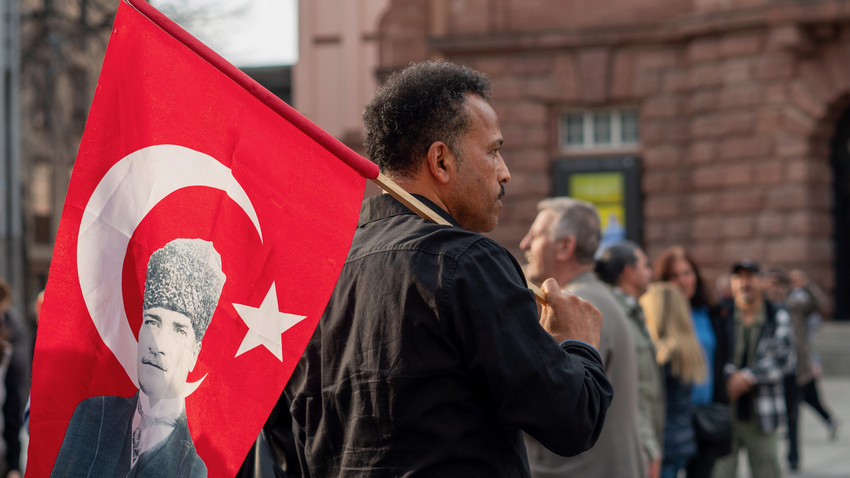 Nach Festnahme Imamoglus: Massenproteste in Türkei und im FFH-Land