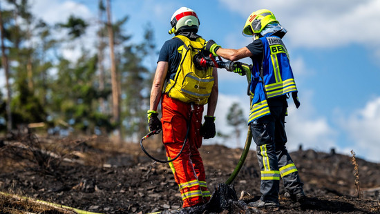 Waldbrände in Sachsen und Thüringen - Großeinsätze dauern an