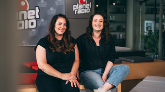 Paula Lambert - Podcasterin, TV-Star und Bestseller-Autorin bei planet