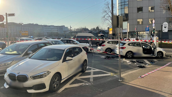 Fahrlehrer schildert Messerangriff seines Schülers vor Gericht