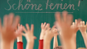 Schule schwänzen für früheren Ferienstart? Hessen warnt vor Bußgeldern