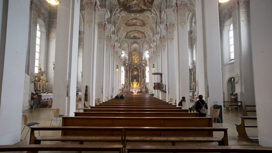 Kirchglocke in Hanau-Lamboy läutet nachts stundenlang