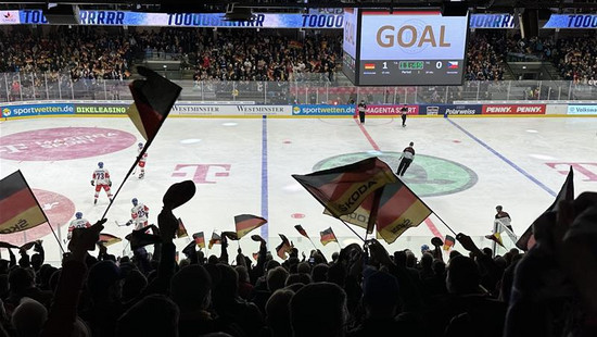 3.800 Fans in Kassel beim Testspiel der DEB-Auswahl gegen Tschechien