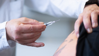 BGH klärt: Ärzte haften nicht für etwaige Corona-Impfschäden