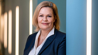 Hessen-SPD nominiert offiziell: Spitzenkandidatin Faeser im Portrait