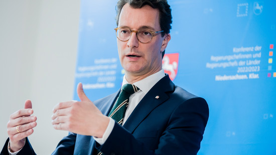 Ministerpräsidentenkonferenz: Länder fordern mehr Geld für Flüchtlinge