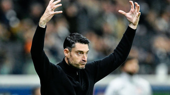 Vor HSV-Spiel: Eintracht Coach Riera wütet auf PK