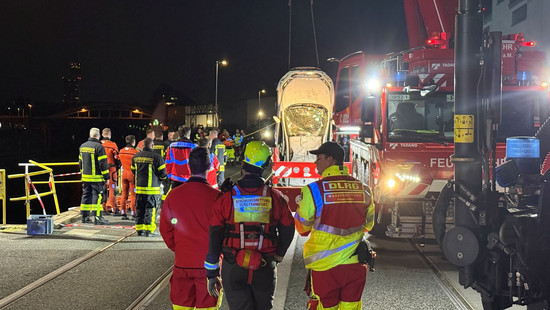 Auto-Sturz im Frankfurter Osthafen: Ermittlungen eingestellt