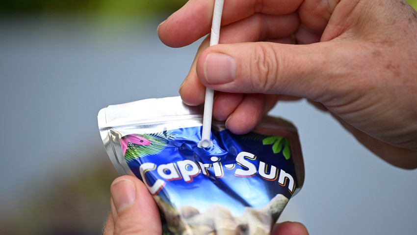 Darum will Capri-Sun zurück zum Plastikstrohhalm