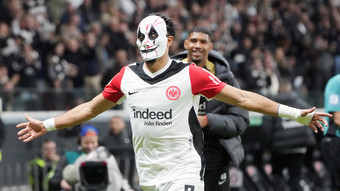 DFB-Pokal: Eintracht ringt Gladbach trotz langer Unterzahl nieder