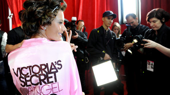 Victoria's Secret Fashion Show 2025 die Highlights