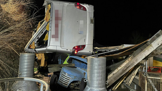 Bus-Unfall in Österreich: Deutscher stirbt bei Junggesellenabied