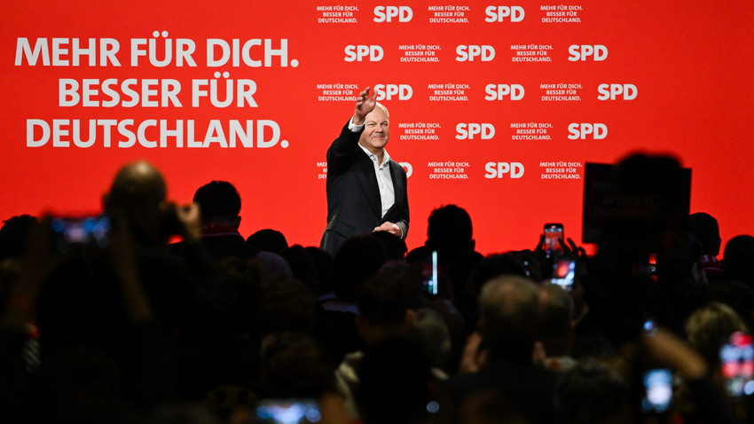 Wahlkampf-Auftakt in Wiesbaden: Scholz warnt vor der AfD