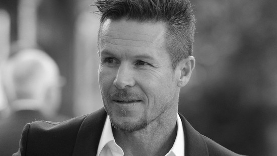 «Born to fly» – Extremsportler Baumgartner stürzt zu Tode