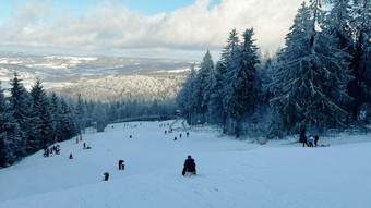 Saison-Endspurt auf der Wasserkuppe: Noch ist Skifahren möglich