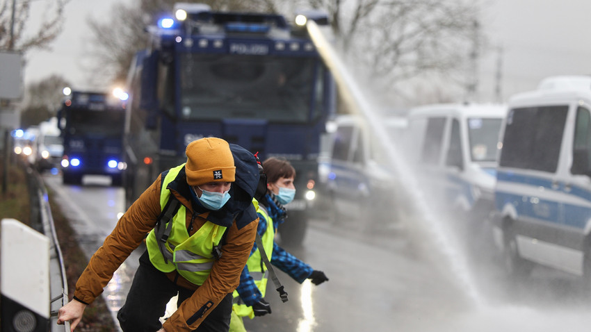 Nach AfD-Protest in Gießen: Angemessener Polizei-Einsatz?