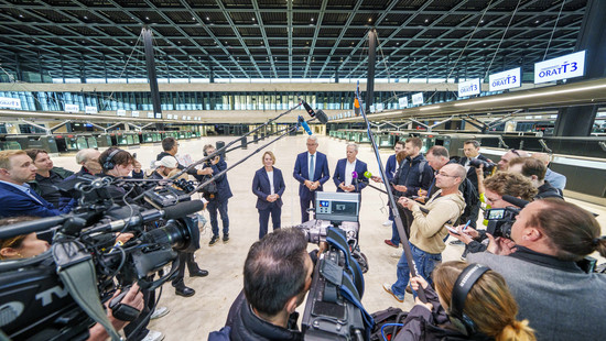 Flughafen Frankfurt: Probe-Betrieb am neuen Terminal 3