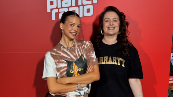 stars im tower: sängerin nina chuba bei yella