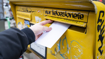 Postgesetz-Reform gebilligt: Briefe dürfen künftig länger brauchen