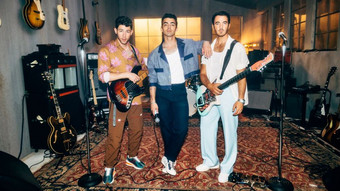 die jonas brothers bekommen einen stern